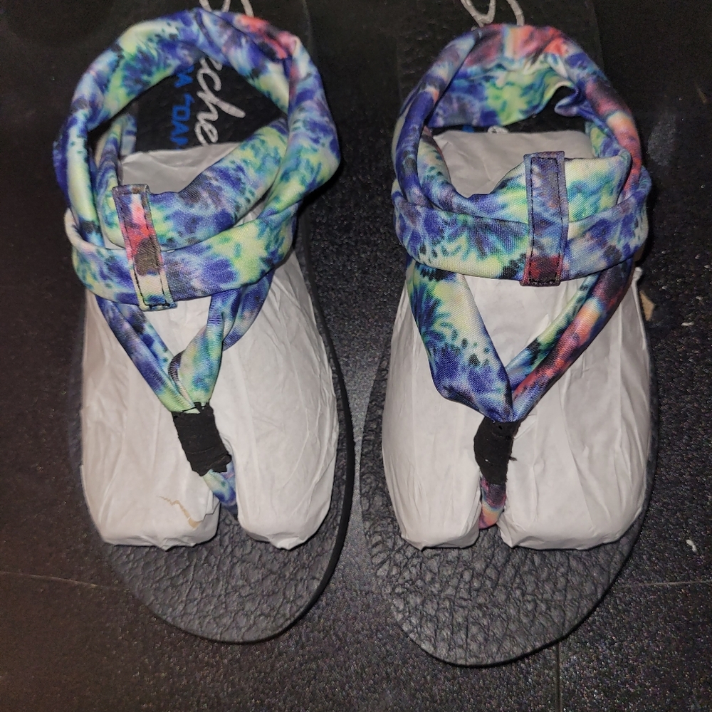 Womens size 8 sketchers sandals